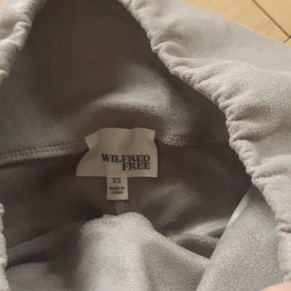 Wilfred Free Daria faux suede leggings - Picture 3 of 4